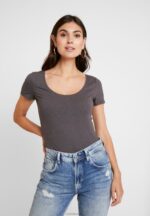 Anna Field kvinner 3 pack basic t-skjorte hvit/svart/mørk grå P266L312 - Bilde 2