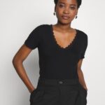 Anna Field kvinner basic t-skjorte svart P266L377
