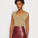 Anna Field kvinner beige t-skjorte med trykk P266L309