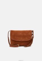 Anna Field kvinner lær over body bag cognac P266L2528
