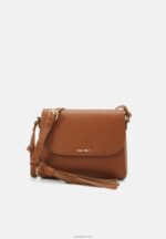 Anna Field kvinner lær over body bag cognac P266L2529