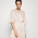 Anna Field kvinner morgenkåpe off-white P266L1078