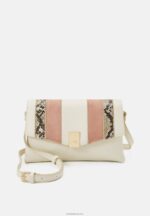 Anna Field kvinner over kroppsvesken off-white P266L2559