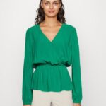 Anna Field kvinner peplum bluse grønn P266L692