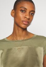 Anna Field kvinner print t-skjorte martini oliven P266L256 - Bilde 4