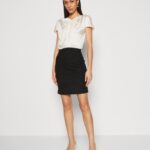 Anna Field kvinner skiftekjole off white/svart P266L195
