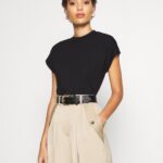 Anna Field kvinner basic t-skjorte svart P266L244